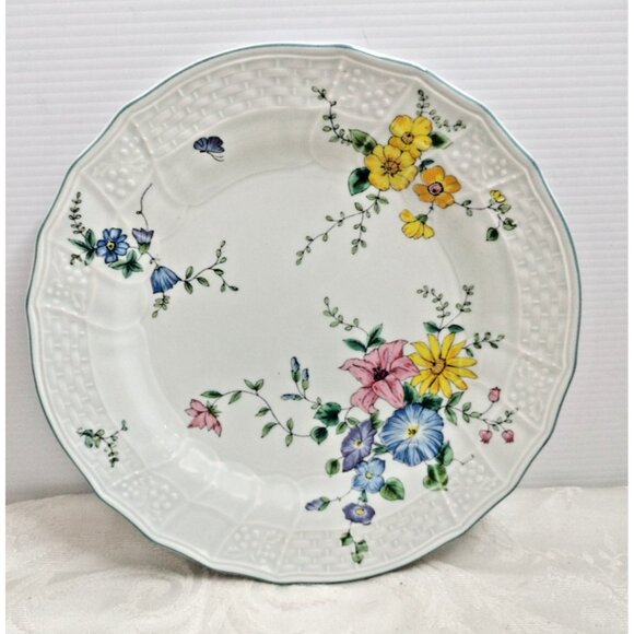 Mikasa Victoria Antique Green Salad Plate 8 1/8" D3401 Set Of 2 New - Picture 2 of 9